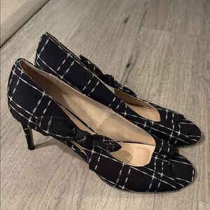 Isaac Mizrahi, black fabric, Pepto high heels size 10